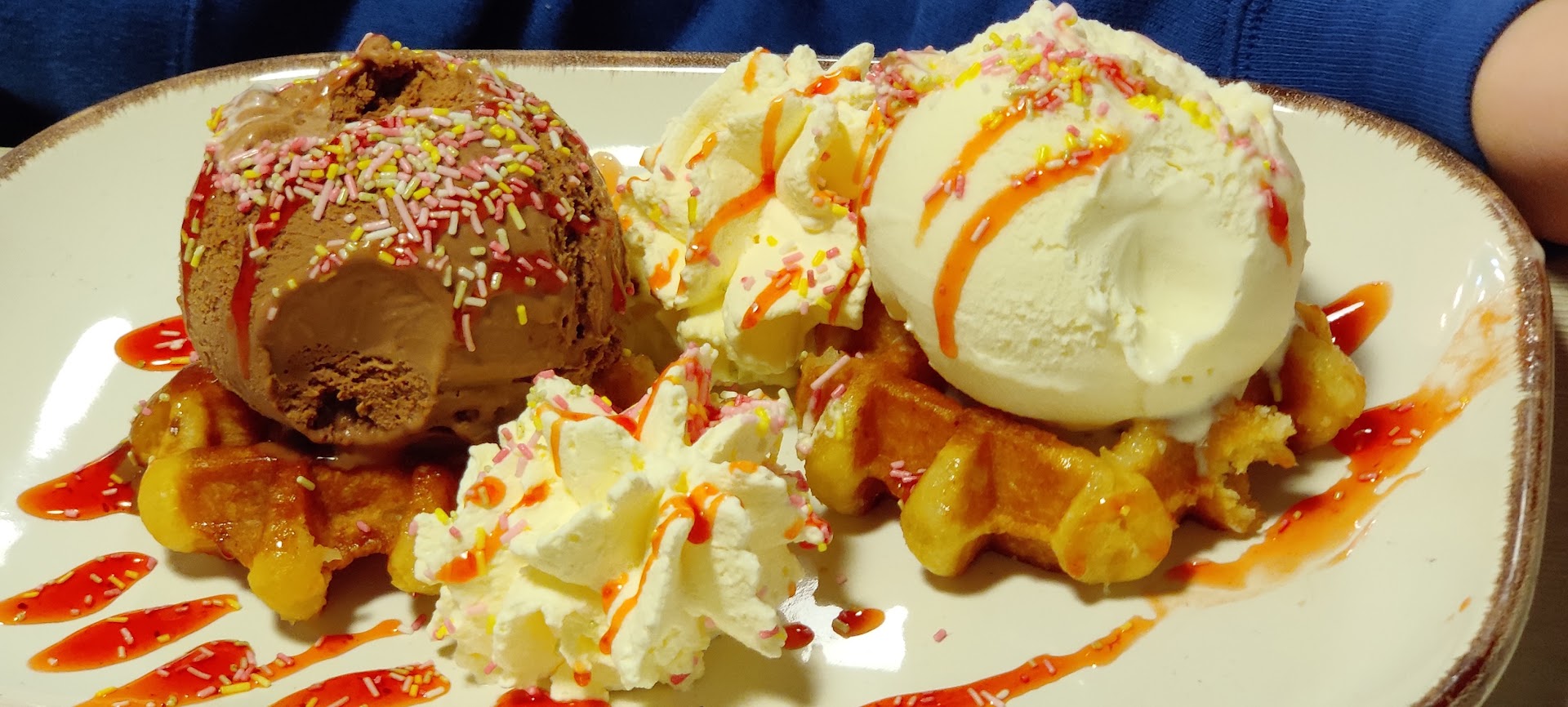 Mimi's Ice Cream Factory · Photos 8